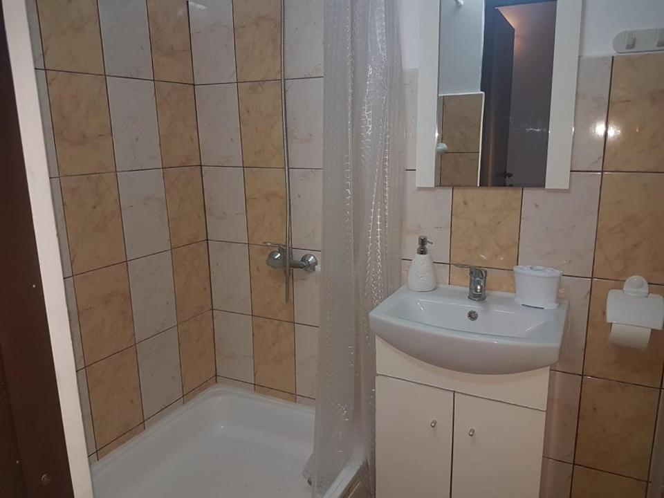 Cazare Eforie Nord, Plaja Acapulco, Garsoniere Four Studios, Bucatarie Comuna, Baie Proprie, Etaj 4, Fara Lift Εξωτερικό φωτογραφία
